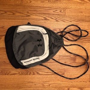 Under Armour grey cinch backpack, 15”x19”